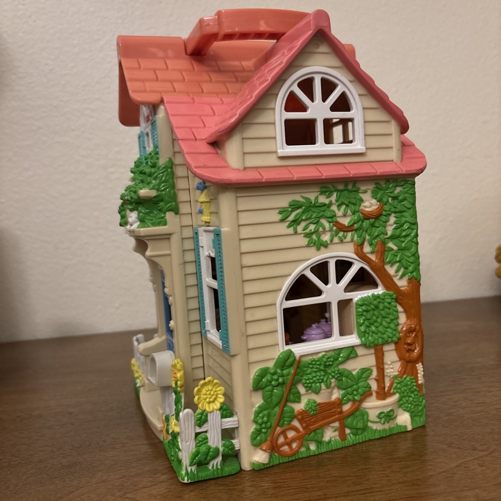 Vintage Fisher-Price Loving Family Sweet Streets Country Cottage Doll House 2000 - Picture 5 of 9